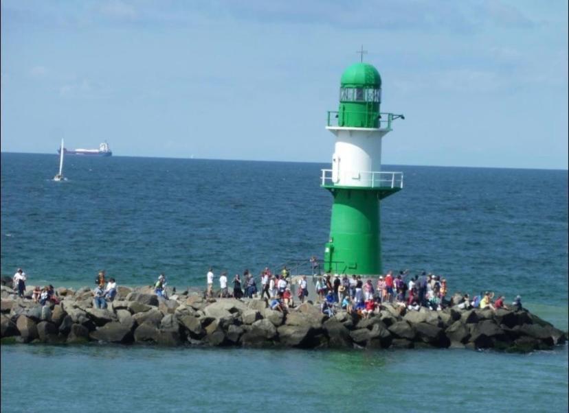 Birnbom Warnemuende Apartment Rostock Bagian luar foto