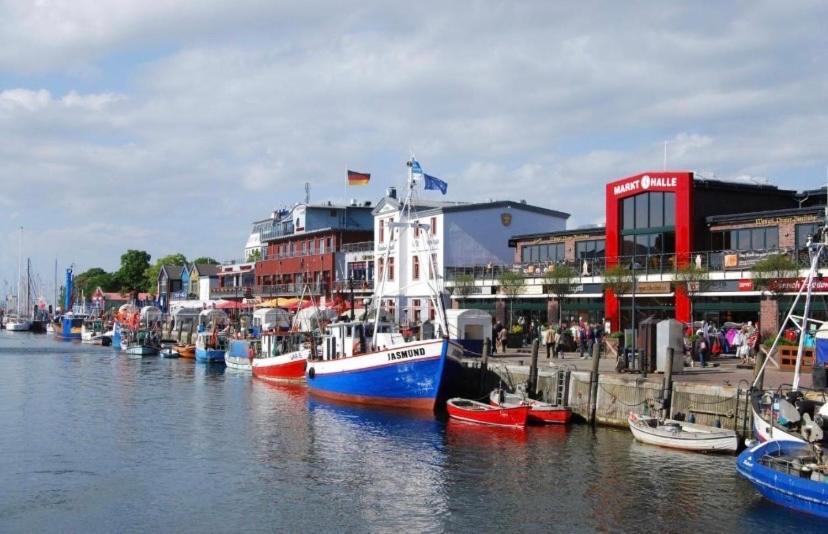 Birnbom Warnemuende Apartment Rostock Bagian luar foto